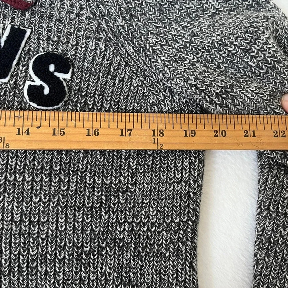 Victoria’s Secret Gray Maroon Patch Varsity Cardigan Sz Small Like New Academia - Picture 12 of 13